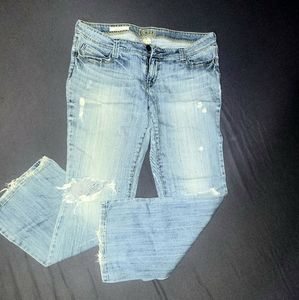 Decree Distressed Jeans